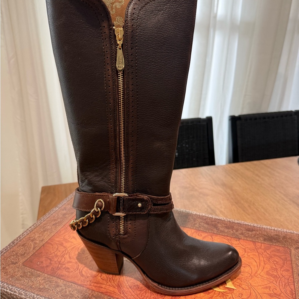 Chic Brown Heeled Boots with Gold Accents
